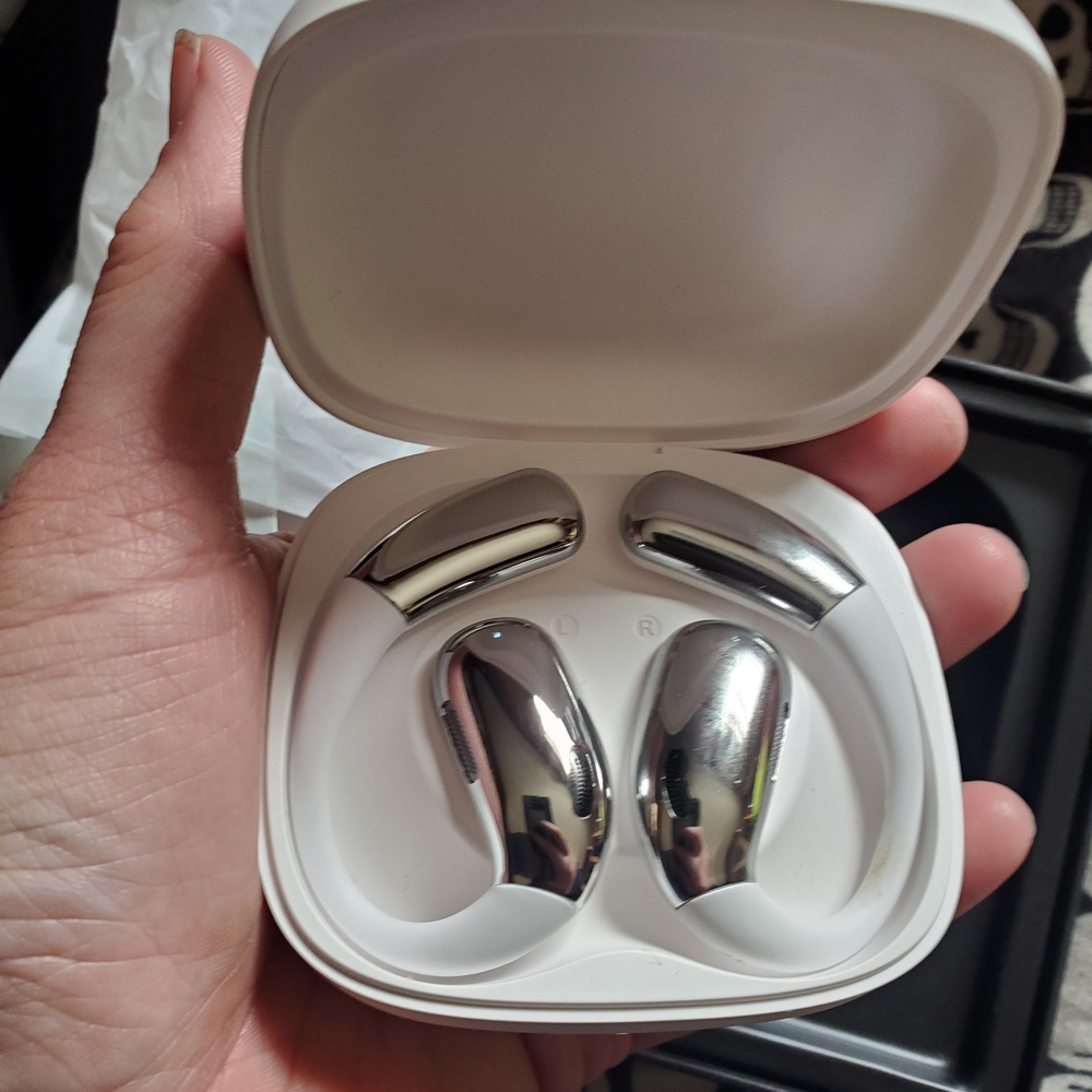 AI translation Ear Buds